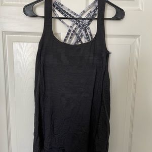 Lululemon shirt with build it sports bra